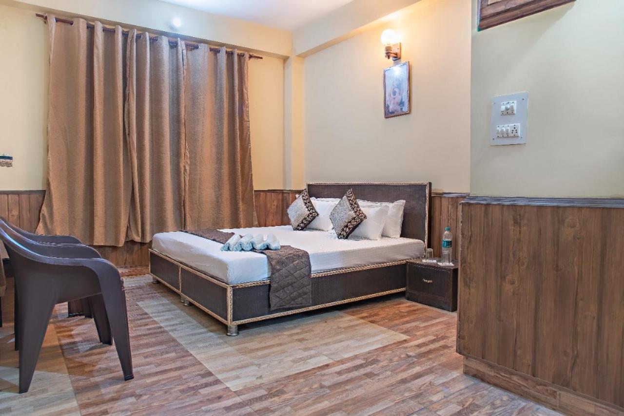 Pine Villa Kasauli Exteriör bild